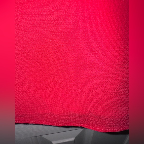 Maggy London Women's Petite Red Crepe Novelty Dress with Sleeve & Neck Shirring - Picture 7 of 15